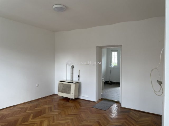 Eladó téglalakás, Budapesten, XVIII. kerületben, József utcában