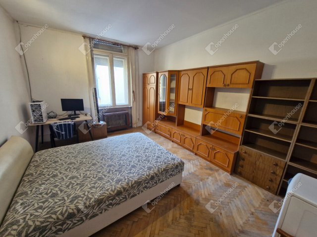 Eladó téglalakás, Kaposváron 29 M Ft, 1 szobás
