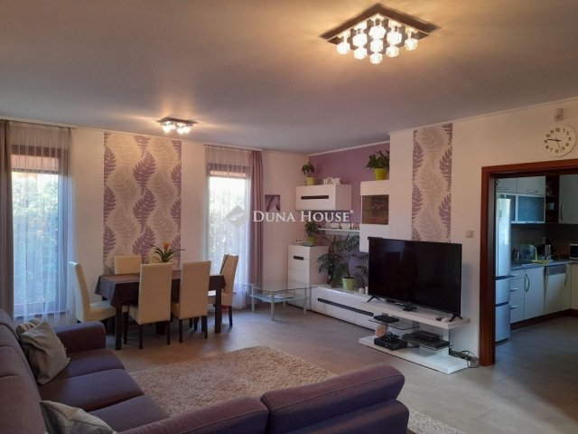 Kiadó családi ház, albérlet, Szombathelyen 400 E Ft / hó