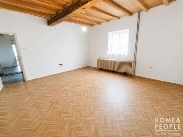 Eladó családi ház, Kübekházán 29.9 M Ft, 3 szobás