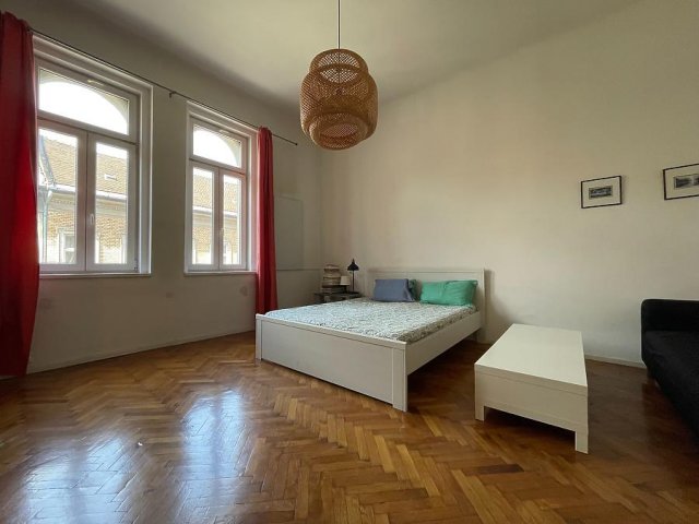 Eladó téglalakás, VII. kerületben, Wesselényi utcában