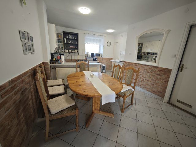 Eladó családi ház, Lovason 84.9 M Ft, 2 szobás