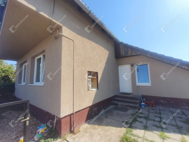 Eladó családi ház, Somogyudvarhelyen 39.9 M Ft, 5 szobás
