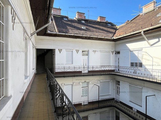 Eladó téglalakás, Budapesten, VI. kerületben, Zichy Jenő utcában
