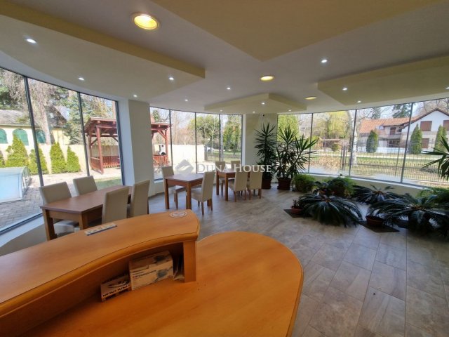 Eladó nyaraló, Balatonszemesen 367.5 M Ft, 11 szobás