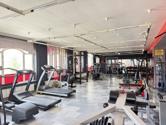 Eladó üzlethelyiség, Füzesabonyban 149.9 M Ft