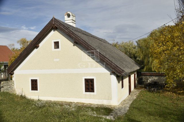 Eladó családi ház, Pécselyen 84.9 M Ft, 4+1 szobás