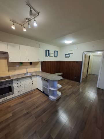 Eladó panellakás, Debrecenben 59.9 M Ft, 3 szobás