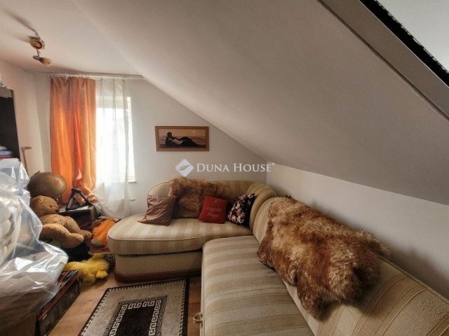 Eladó téglalakás, Üllőn 79 M Ft, 3 szobás
