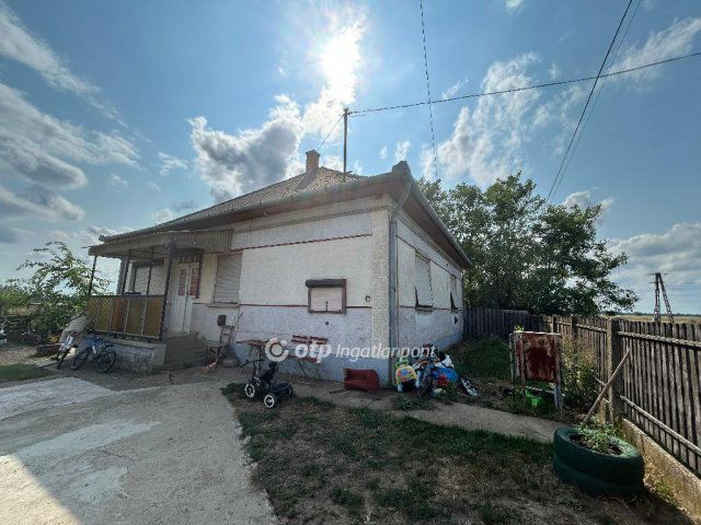Eladó családi ház, Bihartordán 16 M Ft, 2 szobás