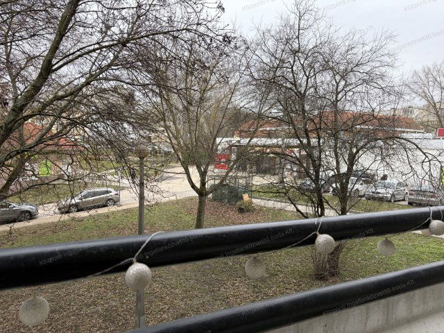 Kiadó panellakás, albérlet, Tatabányán 130 E Ft / hó, 1 szobás