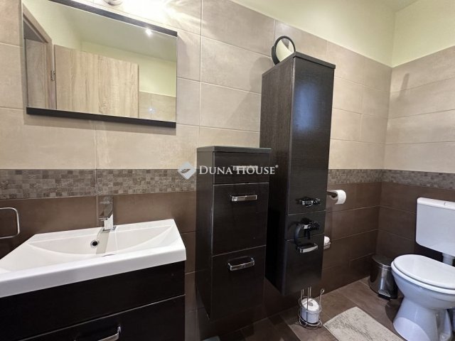 Eladó téglalakás, Budapesten, VIII. kerületben 84.5 M Ft