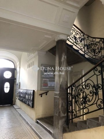 Eladó téglalakás, Budapesten, VIII. kerületben 64.9 M Ft