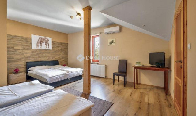 Eladó üzlethelyiség, Pátyon 585 M Ft / költözzbe.hu