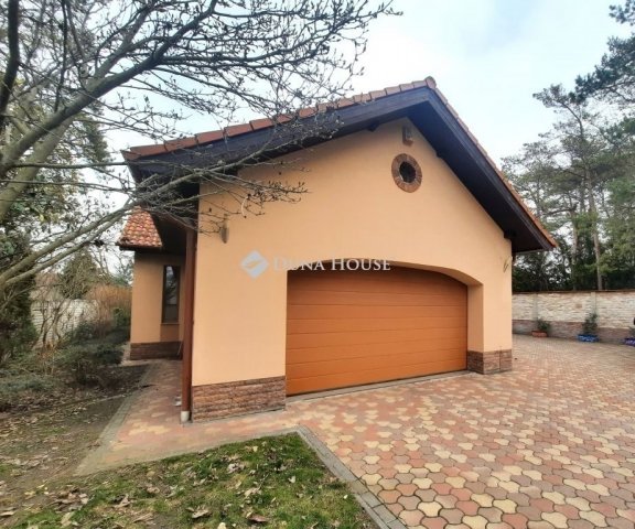 Eladó családi ház, Inárcson 165 M Ft, 4 szobás