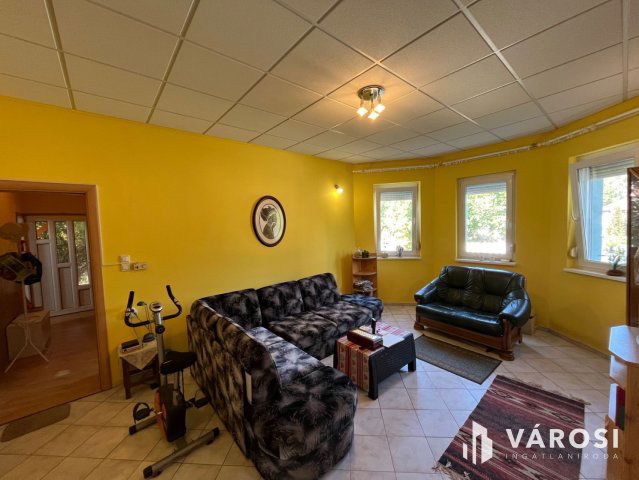 Eladó családi ház, Mikepércsen 79.9 M Ft, 4 szobás