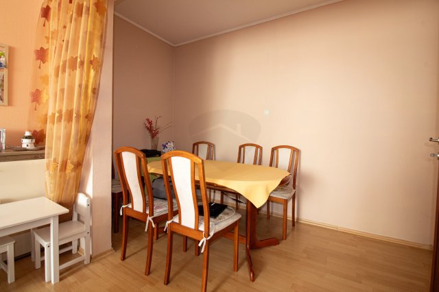 Eladó panellakás, Tatabányán 43.99 M Ft, 2 szobás