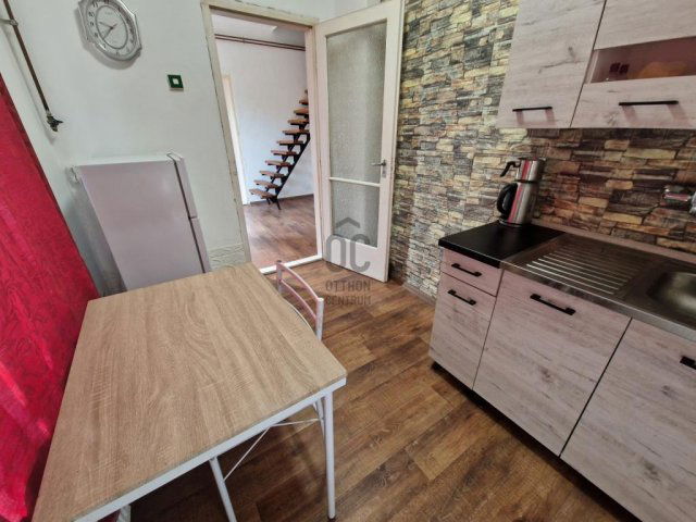 Eladó családi ház, Érden 50 M Ft, 2 szobás