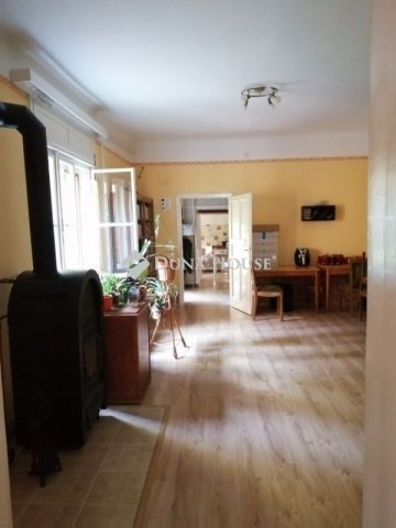 Eladó családi ház, Kecskeméten 149 M Ft, 7 szobás