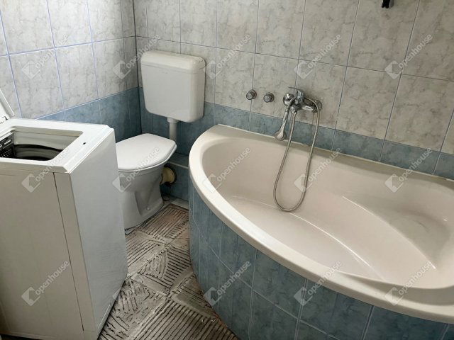 Kiadó üzlethelyiség, Lentiben 150 E Ft / hó