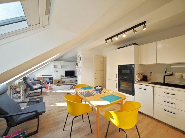 Eladó téglalakás, Dunakeszin 99.9 M Ft, 4 szobás