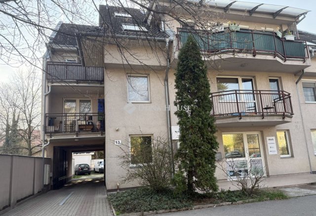 Eladó téglalakás, Győrött 51.49 M Ft, 3 szobás