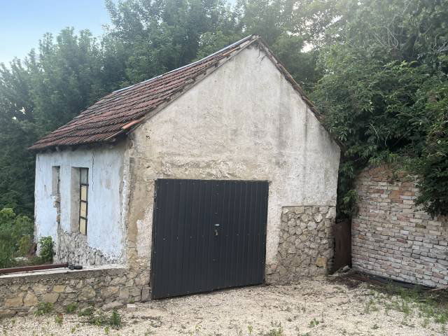 Kiadó garázs, Pápán 20 E Ft / hó / költözzbe.hu