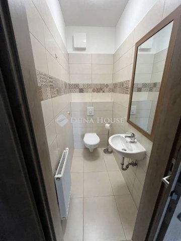 Eladó panellakás, Székesfehérvárott 95 M Ft, 3 szobás