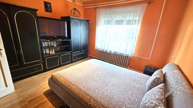 Eladó családi ház, Újszászon 26.9 M Ft, 2 szobás