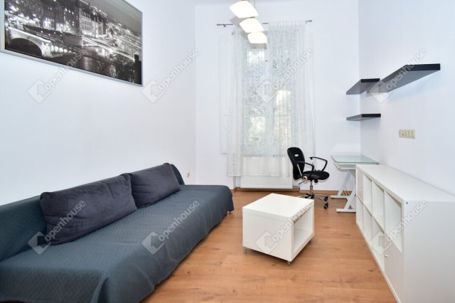 Eladó téglalakás, Szegeden 48 M Ft, 1 szobás