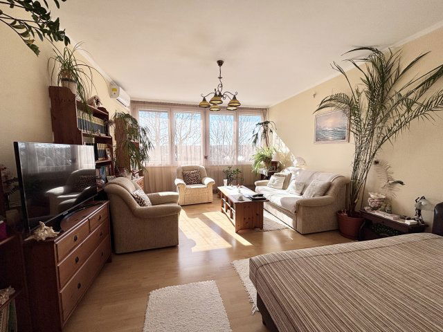 Eladó panellakás, Gödöllőn 64.9 M Ft, 2 szobás