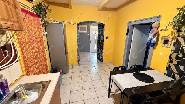 Eladó családi ház, Pándon 25.5 M Ft, 3 szobás