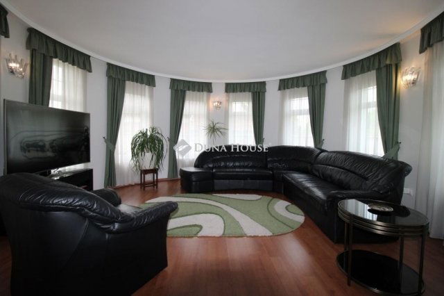 Eladó családi ház, Szatymazon 148 M Ft, 5 szobás