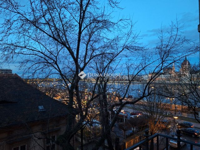 Kiadó téglalakás, albérlet, Budapesten, I. kerületben, 5 szobás