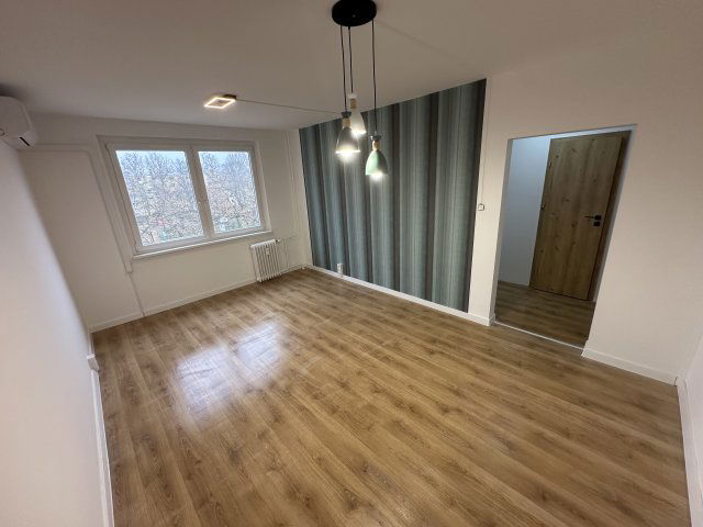 Eladó panellakás, Nyíregyházán, Eperjes utcában 34.5 M Ft