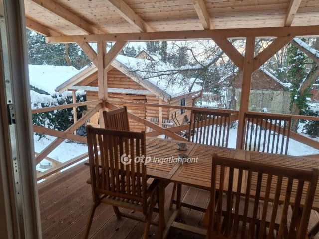 Eladó családi ház, Szigetmonostorban 98 M Ft, 4 szobás