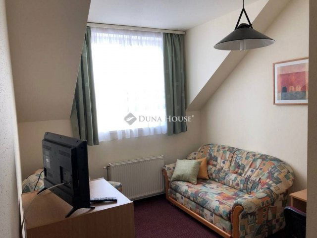 Eladó hotel, Tolnán 590 M Ft, 31 szobás / költözzbe.hu