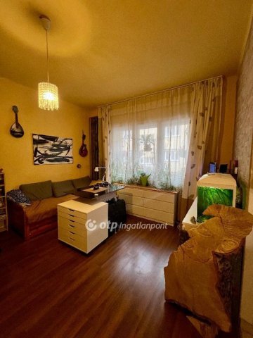 Eladó téglalakás, Budapesten, XII. kerületben 71.99 M Ft