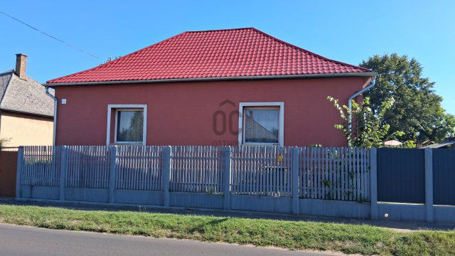 Eladó családi ház, Hajdúhadházon 55 M Ft, 4 szobás