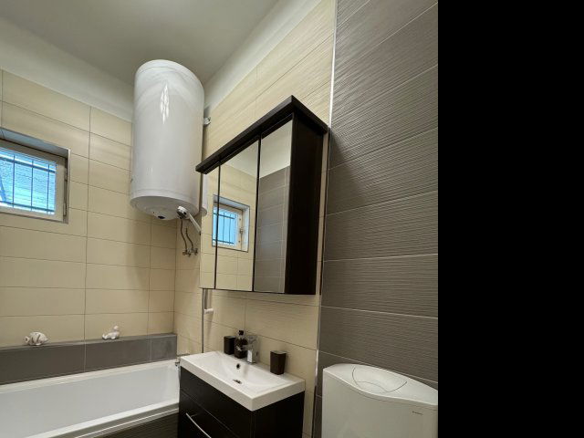 Eladó téglalakás, Pécsett, Madách Imre utcában 52 M Ft