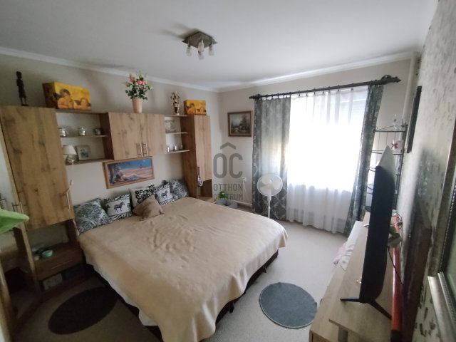 Eladó családi ház, Szolnokon 39.6 M Ft, 2 szobás