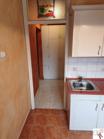 Eladó panellakás, Pécsett 49.9 M Ft, 3 szobás