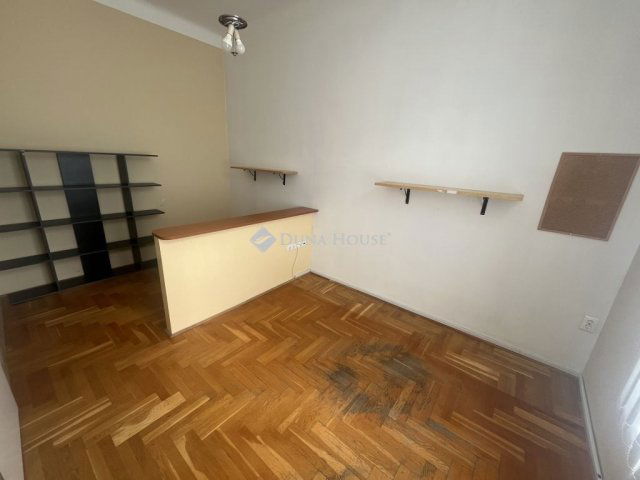 Kiadó téglalakás, albérlet, Budapesten, V. kerületben, 3 szobás