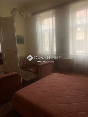 Eladó téglalakás, Kecskeméten 79 M Ft, 2 szobás