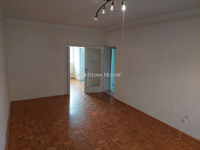 Kiadó téglalakás, albérlet, Kaposváron 100 E Ft / hó, 2 szobás