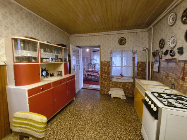 Eladó családi ház, Domoszlón 16 M Ft, 2 szobás