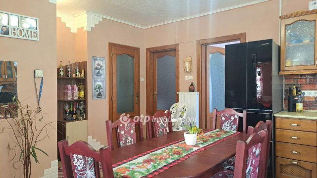 Eladó családi ház, Gyulán 79.8 M Ft, 3+3 szobás