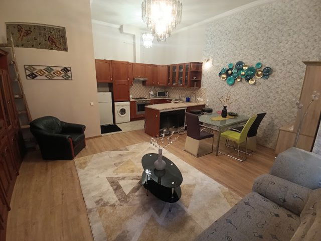 Kiadó téglalakás, albérlet, Budapesten, VII. kerületben