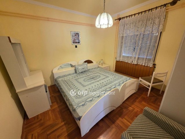 Kiadó családi ház, albérlet, Hajdúszoboszlón 900 E Ft / hó