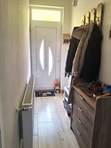 Eladó családi ház, Ecséden 35.9 M Ft, 3 szobás